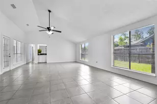 17058 Gleneagle Dr S, Conroe, TX 77385 - Photo 8