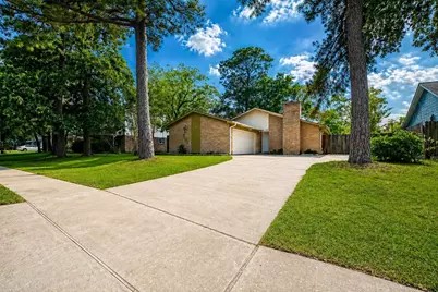 17058 Gleneagle Drive S, Conroe, TX 77385 - Photo 2
