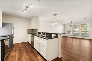 1919 Bailey St, Houston, TX 77006 - Photo 8