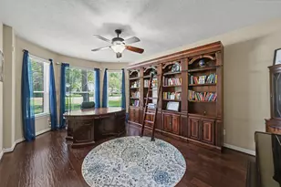 9010 Willow Springs Ln, Conroe, TX 77302 - Photo 8