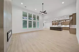 359 Louvenia Ct, Pinehurst, TX 77362 - Photo 8