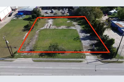 1500 N Alexander Drive, Baytown, TX 77520 - Photo 4