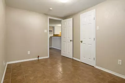 6113 Avenue Q 1/2, Galveston, TX 77551 - Photo 10