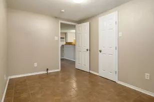6113 Ave Q 1/2, Galveston, TX 77551 - Photo 10