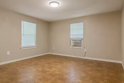 6113 Avenue Q 1/2, Galveston, TX 77551 - Photo 8