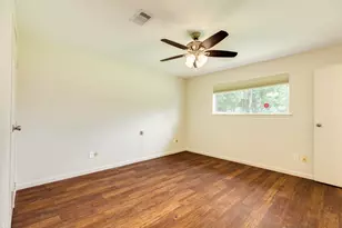8407 Tavenor Ln, Houston, TX 77075 - Photo 20