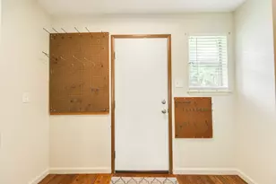 8407 Tavenor Ln, Houston, TX 77075 - Photo 22