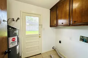 1011 Mccall Ave, Conroe, TX 77301 - Photo 8