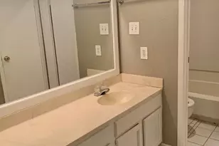 9506 Pagewood Ln, Houston, TX 77063 - Photo 6