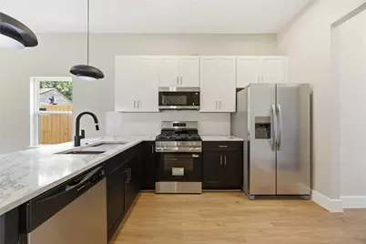 110 Frawley Street #A/B, Houston, TX 77009 - Photo 10