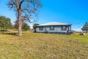 959 Walker Loop, Huntsville, TX 77340 - Photo 4