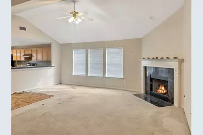 14 S Bristol Gate Place, The Woodlands, TX 77380 - Photo 2