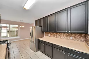 10026 Gil Jr Ln, Houston, TX 77075 - Photo 14