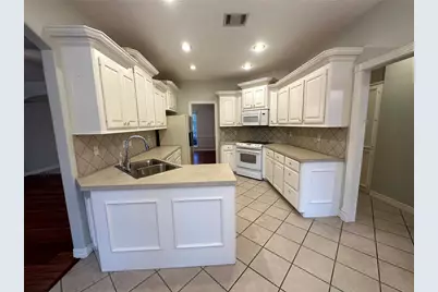 12629 Capricornus Drive, Willis, TX 77318 - Photo 8