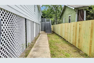 5306 Avenue M 1/2, Galveston, TX 77551 - Photo 4