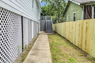 5306 Ave M 1/2, Galveston, TX 77551 - Photo 4