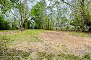 916 Lamar St, Cleveland, TX 77327 - Photo 8