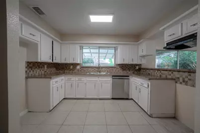 10318 Crescent Moon Drive, Houston, TX 77064 - Photo 8