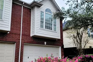 1526 Nevada St, Houston, TX 77006 - Photo 2