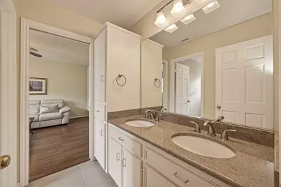6 Charleston Street S, Sugar Land, TX 77478 - Photo 20