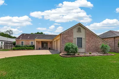 6 Charleston Street S, Sugar Land, TX 77478 - Photo 2