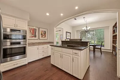 6 Charleston Street S, Sugar Land, TX 77478 - Photo 6