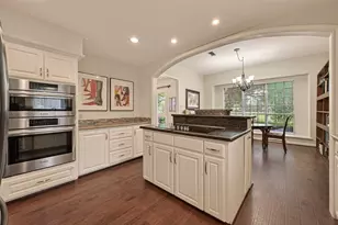 6 Charleston Street S, Sugar Land, TX 77478 - Photo 6