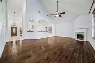 11522 Whittier Bridge Ln, Sugar Land, TX 77498 - Photo 2