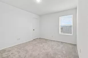 1923 Foxtail Crk Ct, Crosby, TX 77532 - Photo 4