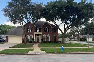 8419 Castle Pond Ct, Houston, TX 77095 - Photo 1