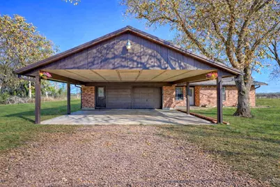 1055 Cr 214, Weimar, TX 78962 - Photo 2
