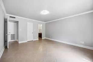 5353 Institute Ln, Houston, TX 77005 - Photo 14