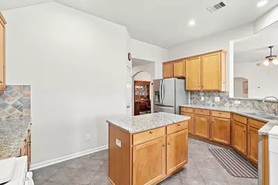 18122 Memorial Falls Drive, Tomball, TX 77375 - Photo 10