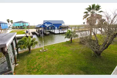 107 Admiral Lane, Freeport, TX 77541 - Photo 12