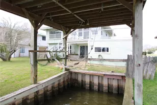 107 Admiral Ln, Freeport, TX 77541 - Photo 10