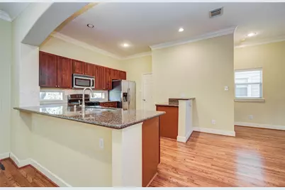 1138 W 26th Street, Houston, TX 77008 - Photo 8