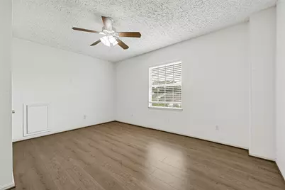 10535 Emnora Lane, Houston, TX 77043 - Photo 18