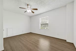 10535 Emnora Ln, Houston, TX 77043 - Photo 18