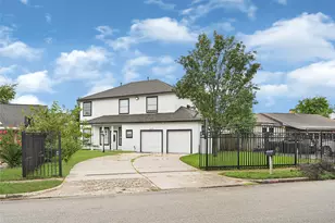 10535 Emnora Ln, Houston, TX 77043 - Photo 1
