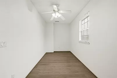 10535 Emnora Lane, Houston, TX 77043 - Photo 18