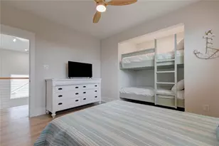 4010 Miramar Ct, Galveston, TX 77554 - Photo 32