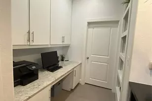 1901 Post Oak Blvd, Houston, TX 77056 - Photo 8