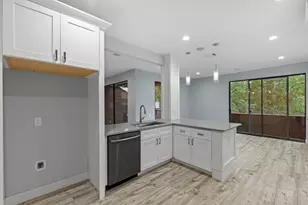282 Litchfield Ln, Houston, TX 77024 - Photo 18