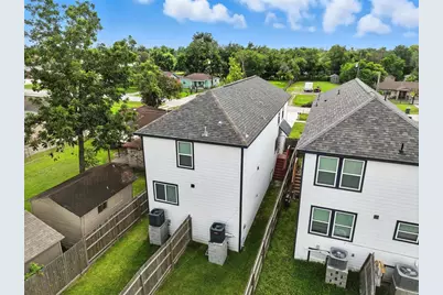 4112 Majestic Street #AB, Houston, TX 77026 - Photo 36