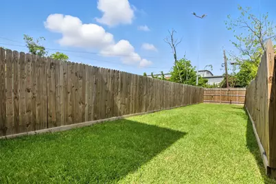 4112 Majestic Street #AB, Houston, TX 77026 - Photo 4