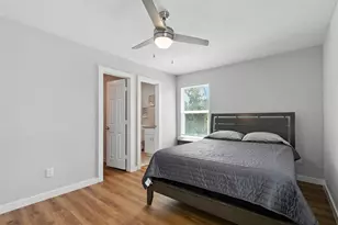 4112 Majestic St, Houston, TX 77026 - Photo 6
