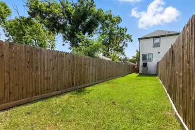 4112 Majestic Street #AB, Houston, TX 77026 - Photo 30