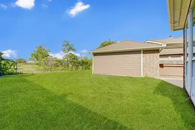 8402 Terrace Brook Drive, Houston, TX 77040 - Photo 32