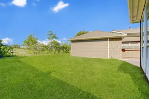 8402 Terrace Brook Dr, Houston, TX 77040 - Photo 32