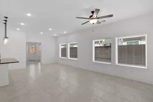 5231 Celestial Ct, Iowa Colony, TX 77583 - Photo 10